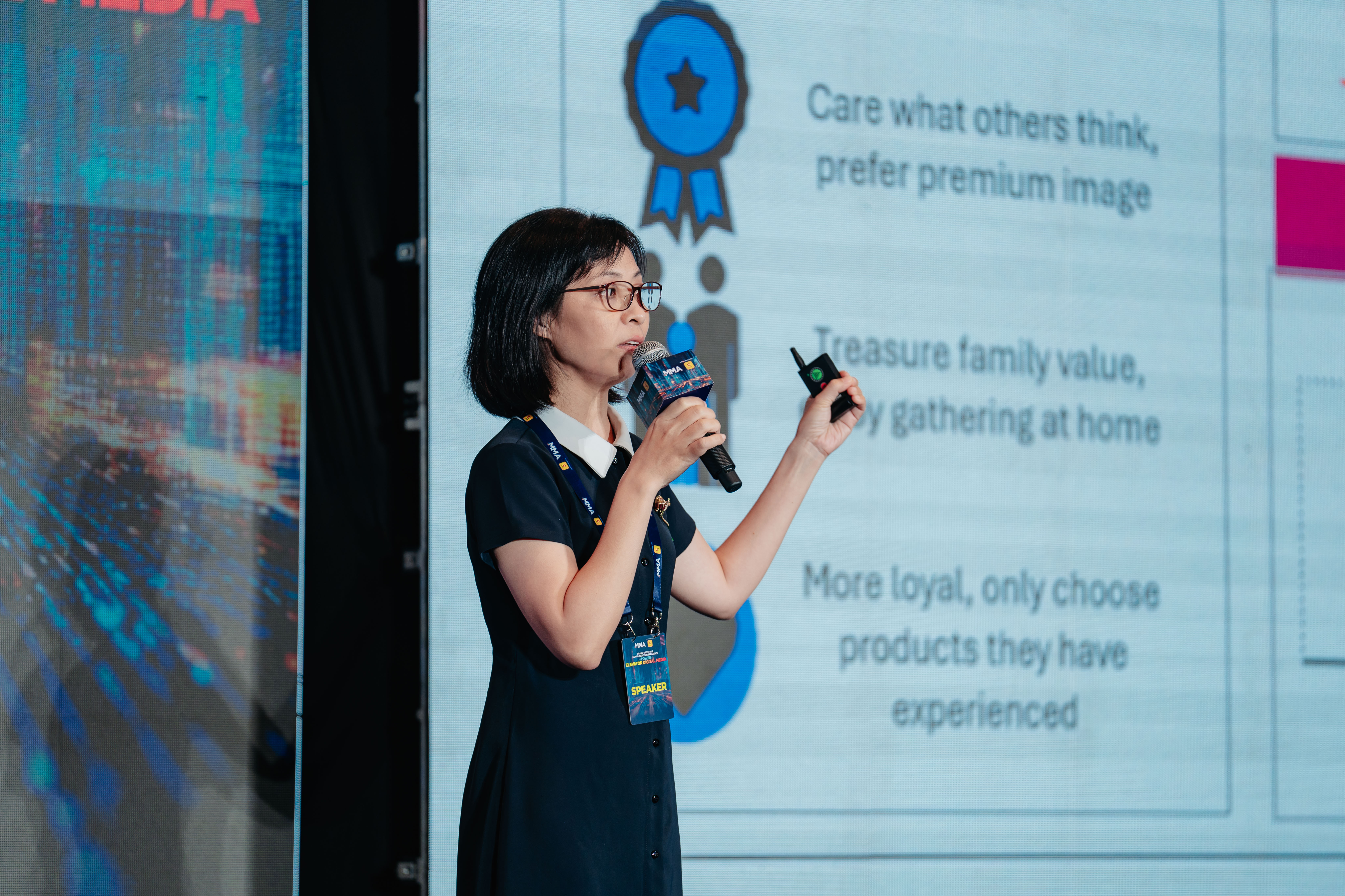 Đại diện NielsenIQ chia sẻ tại sự kiện