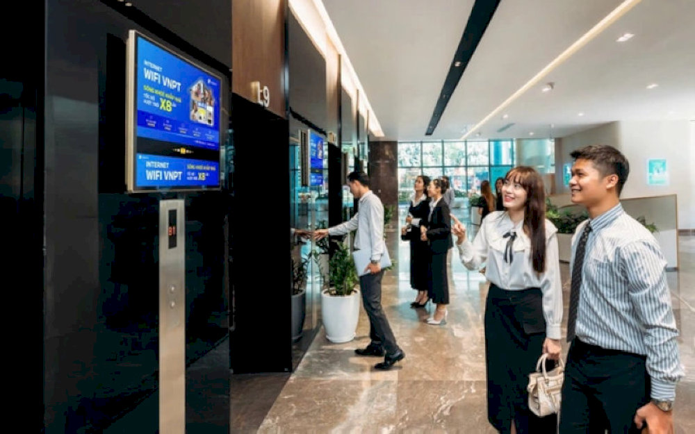 Khi triển khai chiến dịch quảng cáo DOOH, bạn cần lưu ý lựa chọn vị trí đặt quảng cáo phù hợp