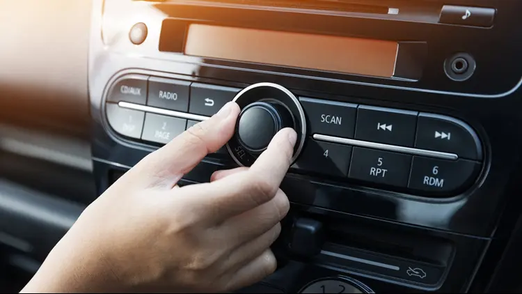 Quảng cáo radio tiếp cận người nghe trong lúc di chuyển hoặc sinh hoạt cá nhân.