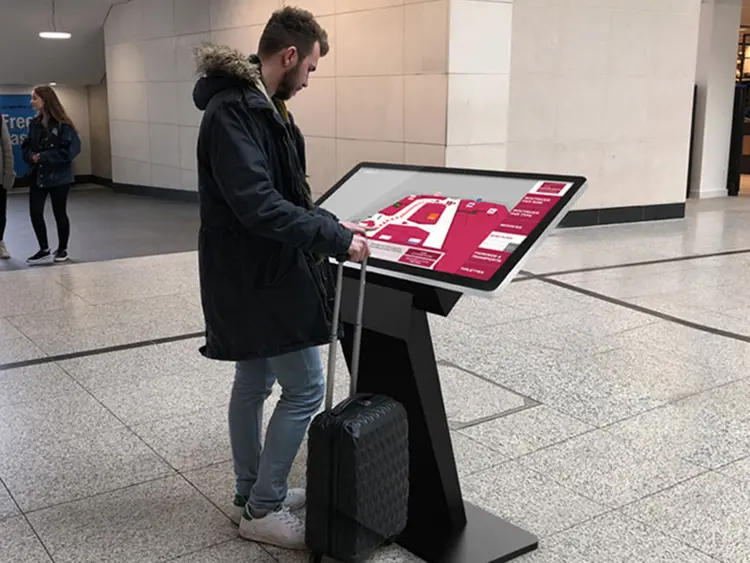 Loại màn hình cho phép tương tác trực tiếp, tăng trải nghiệm và sự gắn kết với khách hàng.