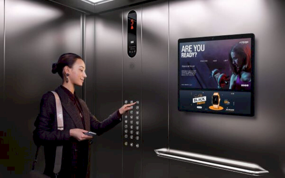 Quảng cáo trên màn hình LCD trong thang máy giúp người xem tập trung và ghi nhớ hiệu quả