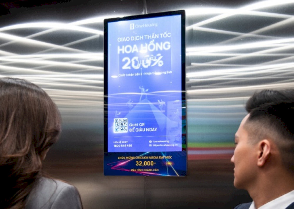 QR code và CTA giúp người xem tương tác hoặc thực hiện hành vi tiếp theo.