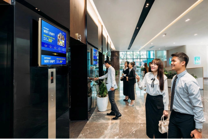 Chicilon Digital Media là đơn vị tiên phong sở hữu hệ thống quảng cáo thang máy kỹ thuật số quy mô lớn và công nghệ hiện đại tại Việt Nam.