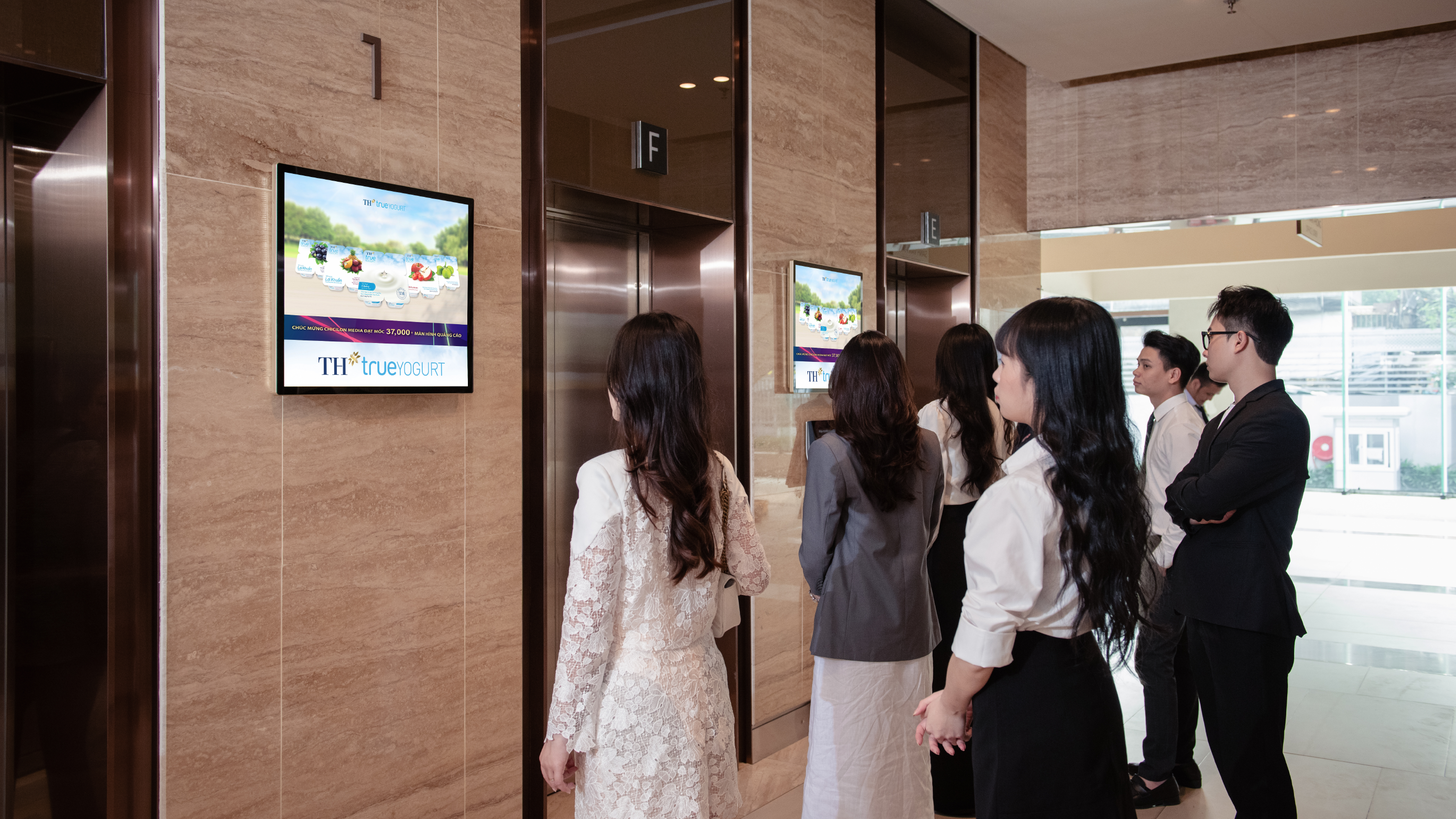 Chicilon Media focuses on high-impact advertising displays