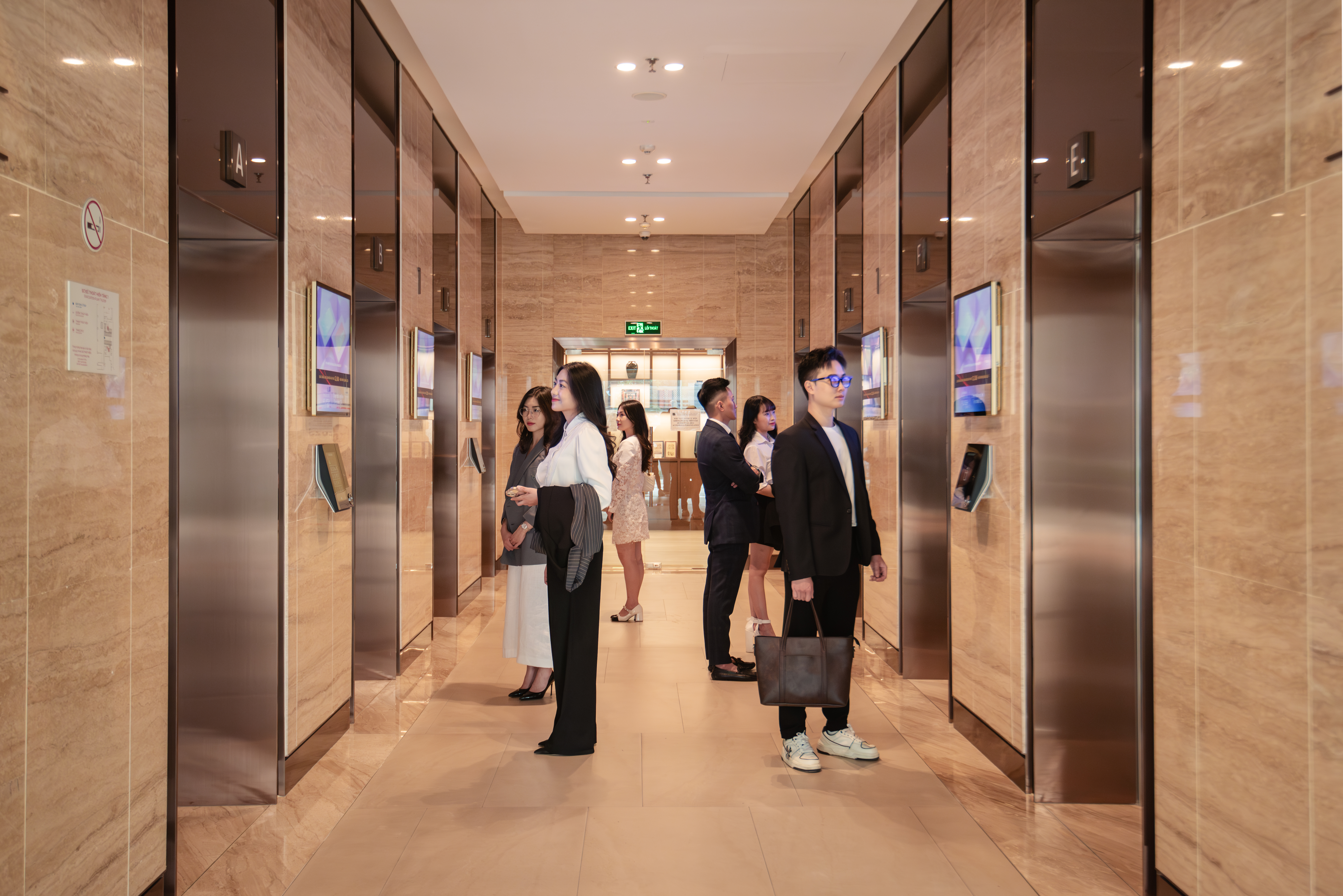 Người xem dễ bị thu hút và chú ý tới các nội dung quảng cáo trong khoảng cách gần