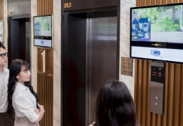 quang-cao-lcd-thang-may