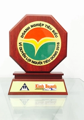 giai-thuong-doanh-nghiep-tieu-bieu-vi-quyen-loi-nguoi-tieu-dung-nam-2016