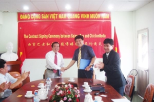 Lễ ký kết hợp đồng giữa Chicilon Media và Saigon Bus