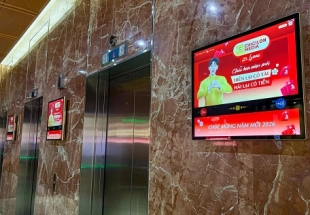 khoang-cham-giua-guong-quay-tet-khi-loi-chuc-tu-isaac-huyr-xuat-hien-ngay-trong-thang-may