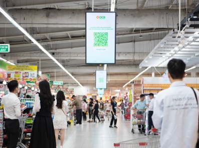 khach-hang-kenh-tivi-sieu-thi